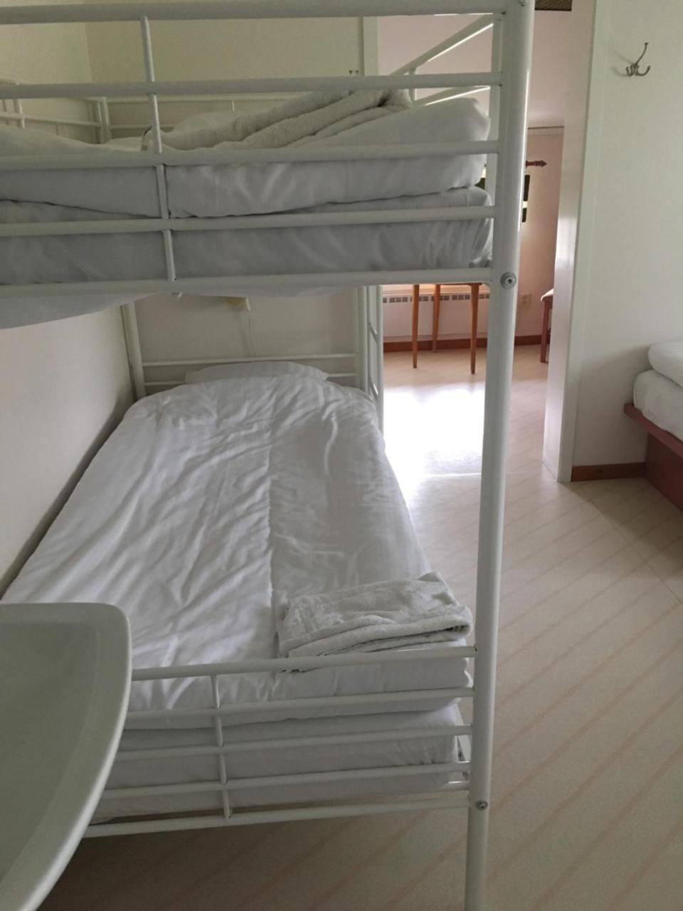 Hotell Restaurang Naemforsen Nasaker Экстерьер фото